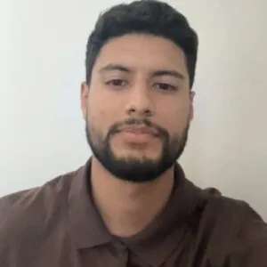 Orlando Valle headshot